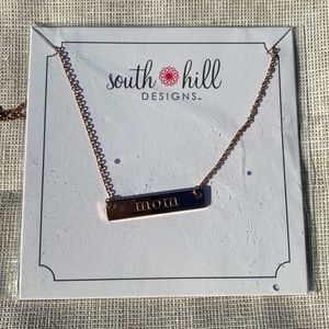 Engraved Mom necklace ❤️